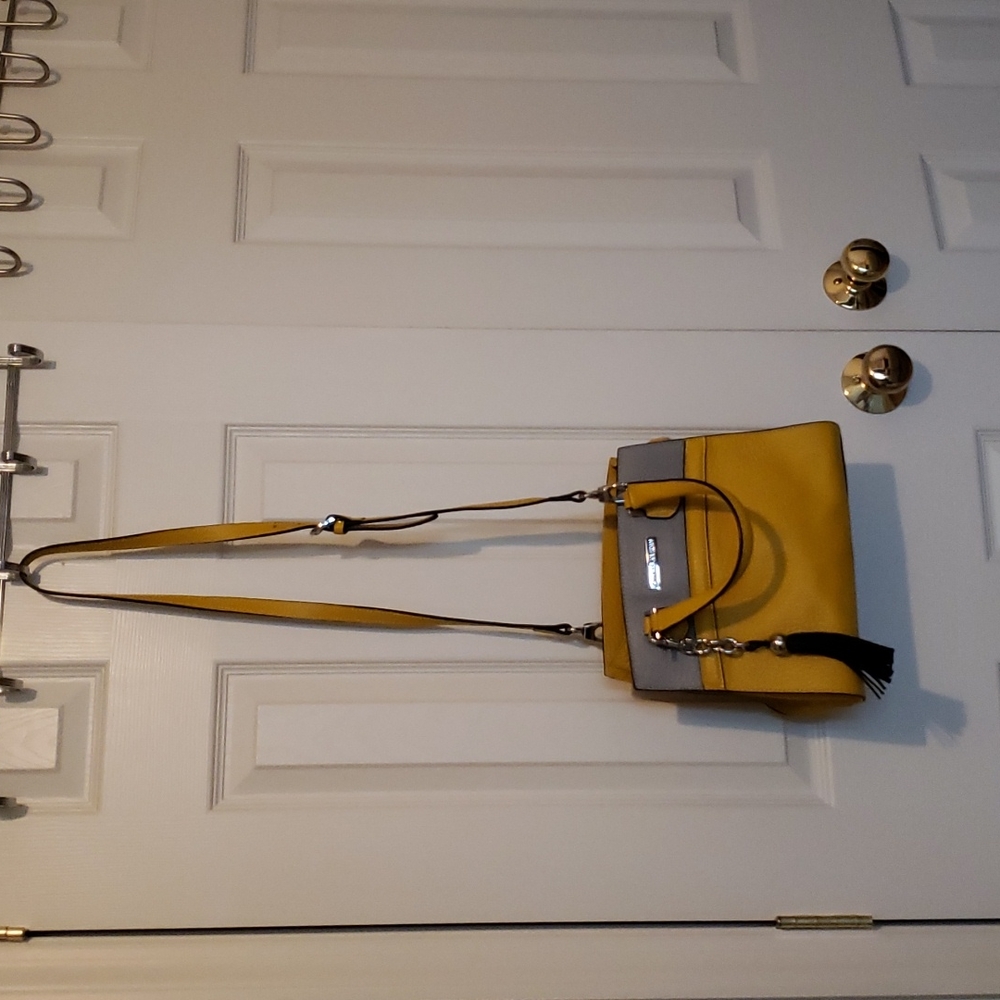 Handbag - Picture 4 of 6